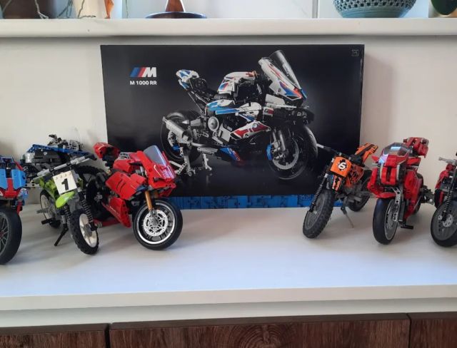 Sometimes I actually buy set to build them myself ...