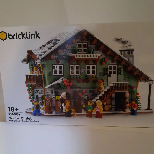 Yay, my Winter Chalet arrived! #BrickLink